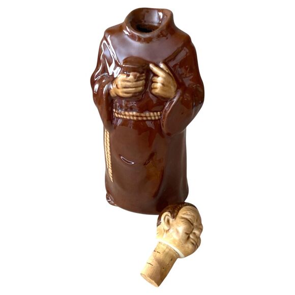 Vintage 1950s Friar Monk Decanter: Mid-Century Ceramic Barware - Picture 4 of 11